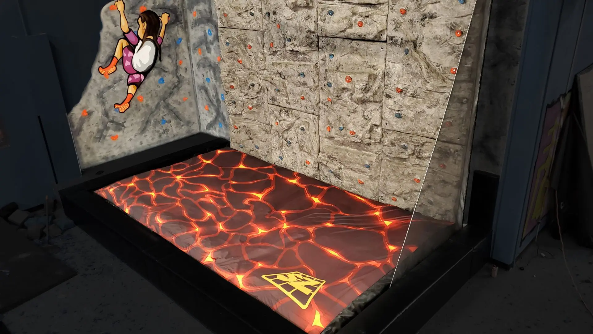 AirBag Rock Climbing wall