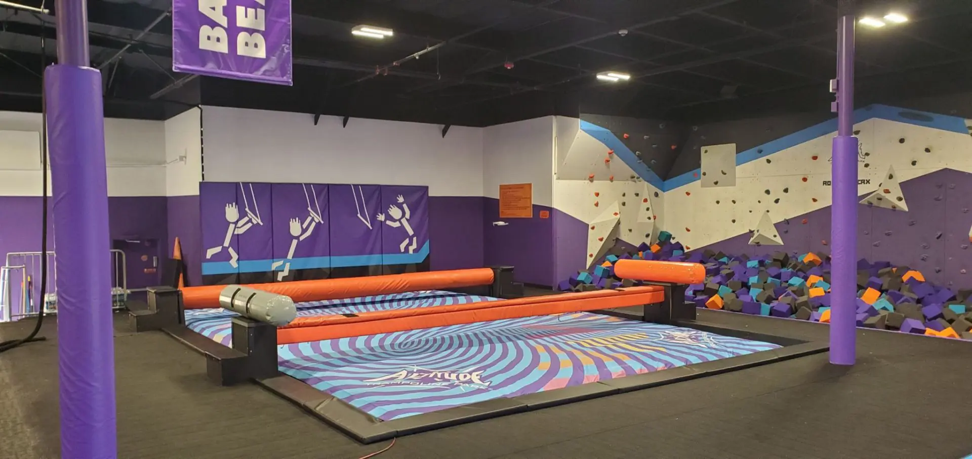 Airbag and battle beams in Trmapoline park altitude