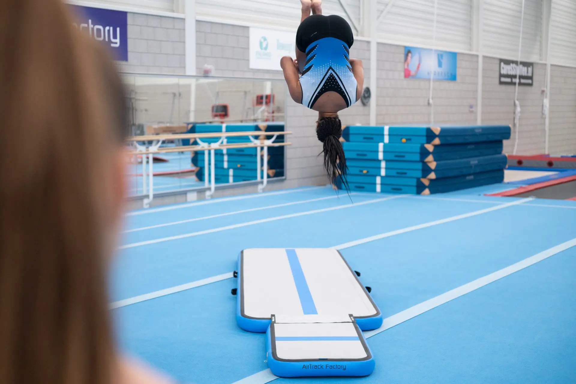 training-set-blue-inside-gym