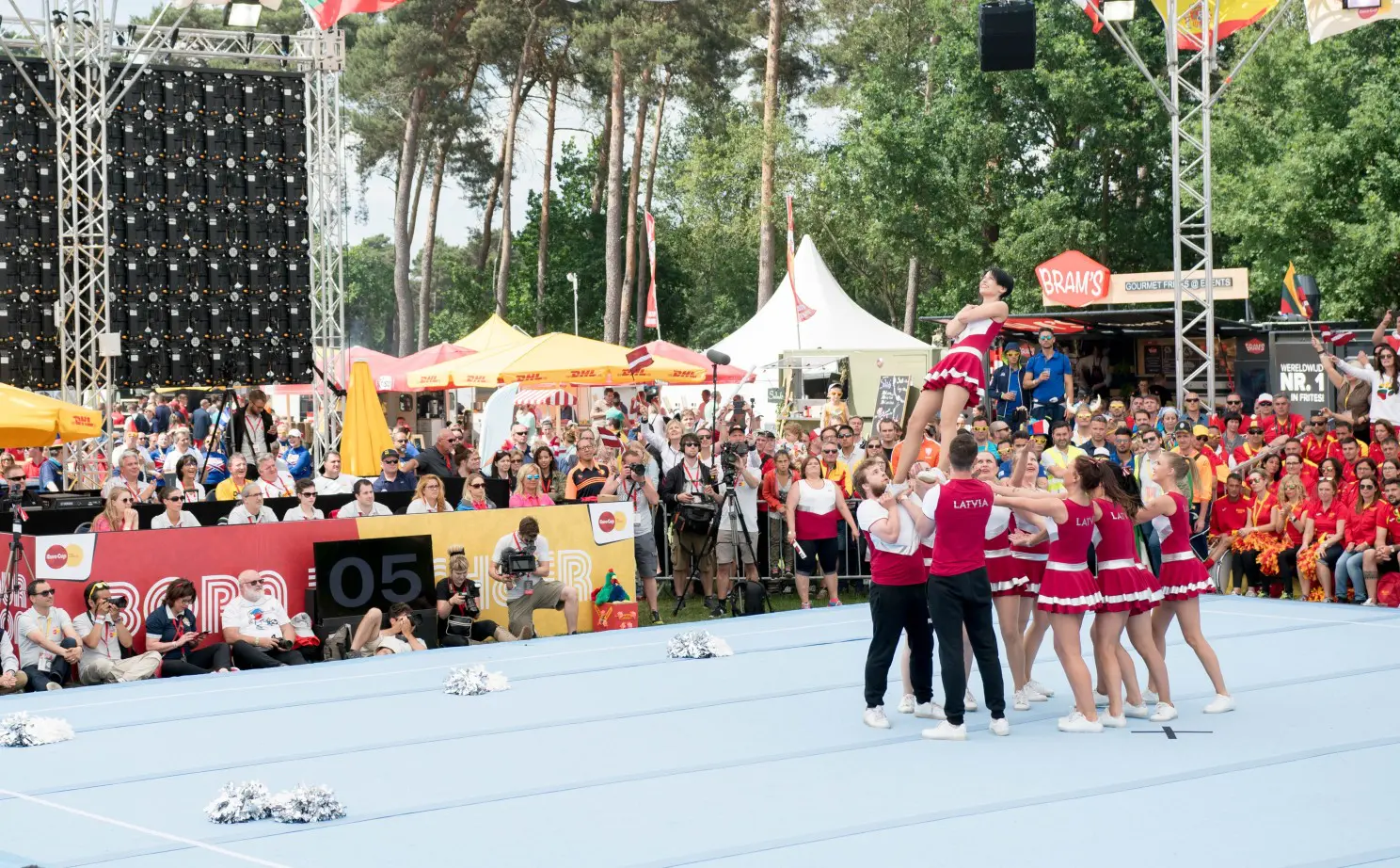 Competition-floor-cheerleading